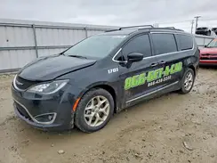 2C4RC1BGXHR579420 2017 CHRYSLER PACIFICA