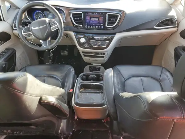 2C4RC1BGXHR587386 2017 CHRYSLER PACIFICA - Image 8