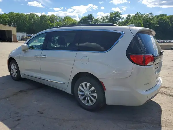 2C4RC1BGXHR610651 2017 CHRYSLER PACIFICA - Image 2