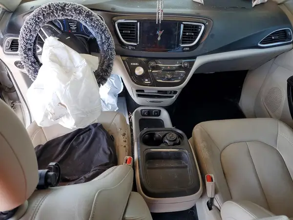 2C4RC1BGXHR610973 2017 CHRYSLER PACIFICA - Image 8