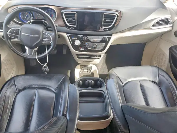 2C4RC1BGXHR613551 2017 CHRYSLER PACIFICA - Image 8