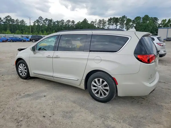 2C4RC1BGXHR613792 2017 CHRYSLER PACIFICA - Image 2