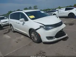2C4RC1BGXHR620645 2017 CHRYSLER PACIFICA