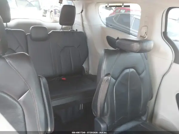 2C4RC1BGXHR620645 2017 CHRYSLER PACIFICA - Image 8