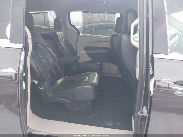 2C4RC1BGXHR620807 2017 CHRYSLER PACIFICA - Image 8