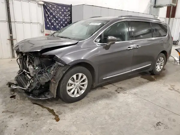 2C4RC1BGXHR627370 2017 CHRYSLER PACIFICA - Image 1