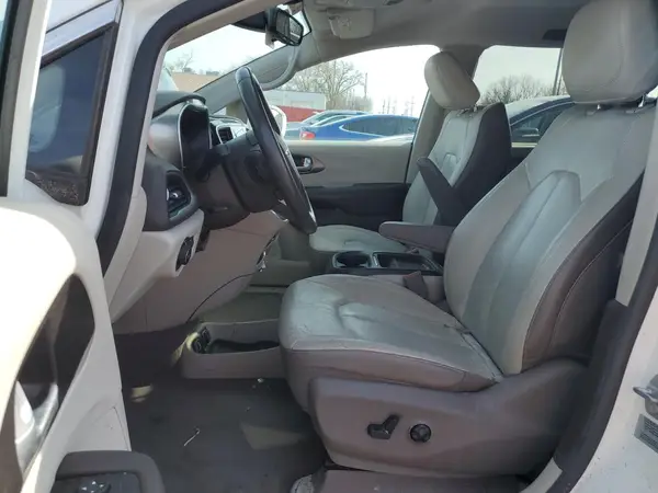 2C4RC1BGXHR638143 2017 CHRYSLER PACIFICA - Image 8