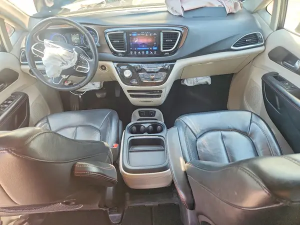 2C4RC1BGXHR638255 2017 CHRYSLER PACIFICA - Image 8