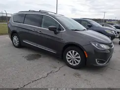 2C4RC1BGXHR642144 2017 CHRYSLER PACIFICA