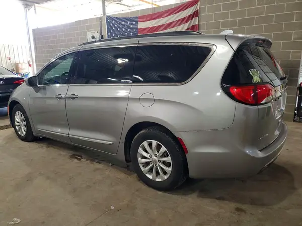2C4RC1BGXHR642306 2017 CHRYSLER PACIFICA - Image 2