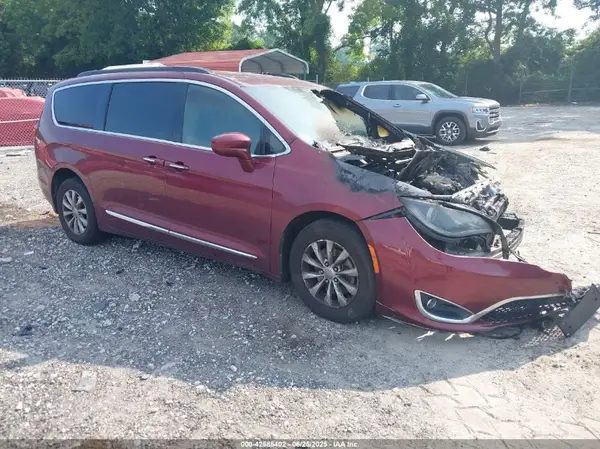 2C4RC1BGXHR642371 2017 CHRYSLER PACIFICA - Image 1