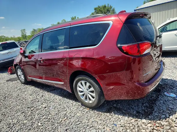 2C4RC1BGXHR648221 2017 CHRYSLER PACIFICA - Image 2