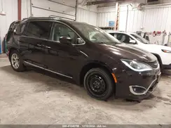 2C4RC1BGXHR656447 2017 CHRYSLER PACIFICA