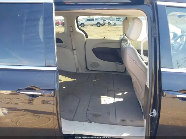 2C4RC1BGXHR667416 2017 CHRYSLER PACIFICA - Image 8