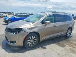 2C4RC1BGXHR675645 2017 CHRYSLER PACIFICA