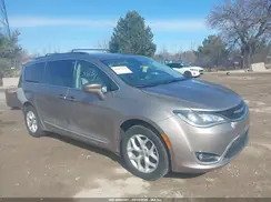 2C4RC1BGXHR684250 2017 CHRYSLER PACIFICA