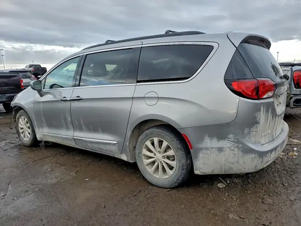 2C4RC1BGXHR688671 2017 CHRYSLER PACIFICA - Image 2