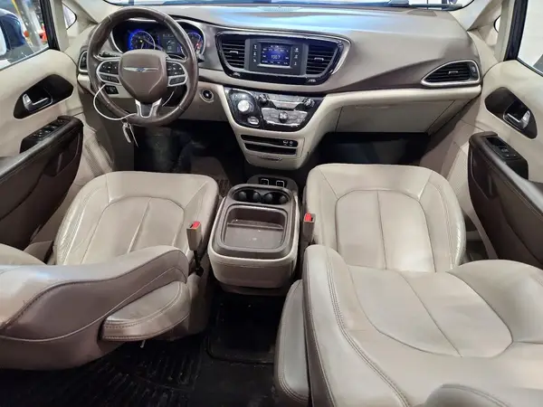 2C4RC1BGXHR691831 2017 CHRYSLER PACIFICA - Image 8