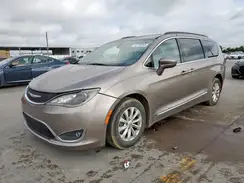 2C4RC1BGXHR695250 2017 CHRYSLER PACIFICA