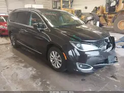 2C4RC1BGXHR705243 2017 CHRYSLER PACIFICA
