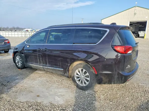 2C4RC1BGXHR711768 2017 CHRYSLER PACIFICA - Image 2