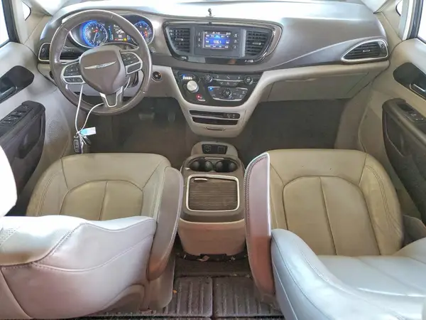 2C4RC1BGXHR719935 2017 CHRYSLER PACIFICA - Image 8