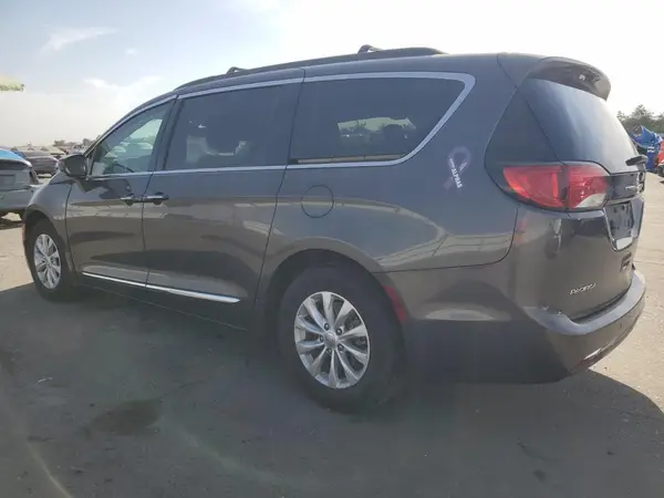 2C4RC1BGXHR720079 2017 CHRYSLER PACIFICA - Image 2