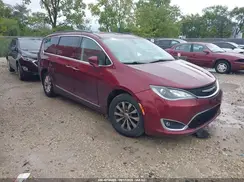 2C4RC1BGXHR720390 2017 CHRYSLER PACIFICA