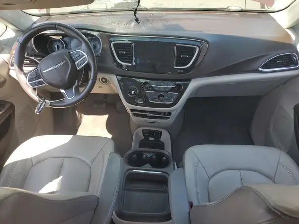 2C4RC1BGXHR720406 2017 CHRYSLER PACIFICA - Image 8