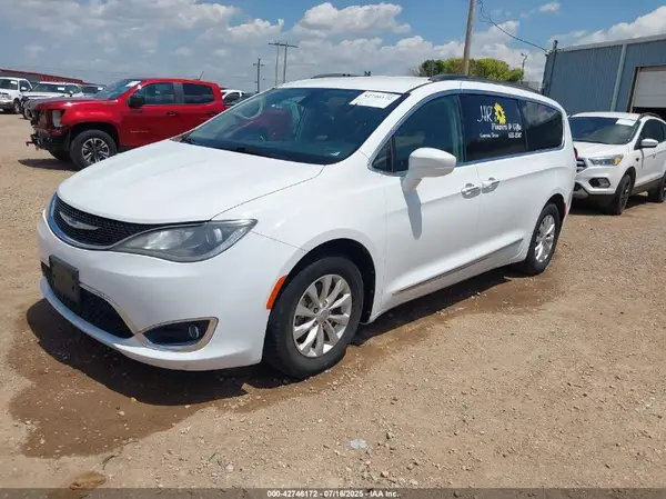 2C4RC1BGXHR729218 2017 CHRYSLER PACIFICA - Image 2