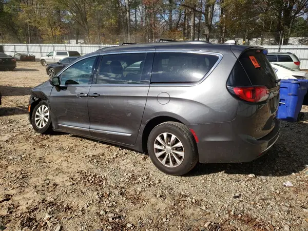 2C4RC1BGXHR733818 2017 CHRYSLER PACIFICA - Image 2