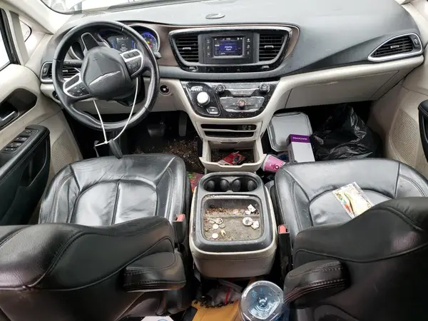 2C4RC1BGXHR733818 2017 CHRYSLER PACIFICA - Image 8