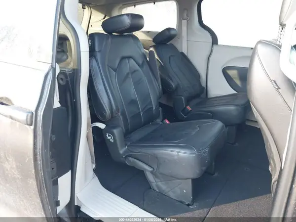 2C4RC1BGXHR739747 2017 CHRYSLER PACIFICA - Image 8