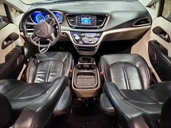 2C4RC1BGXHR741238 2017 CHRYSLER PACIFICA - Image 8