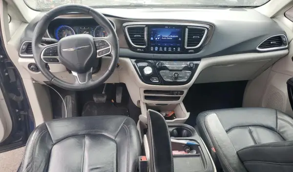 2C4RC1BGXHR743846 2017 CHRYSLER PACIFICA - Image 8