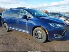 2C4RC1BGXHR744964 2017 CHRYSLER PACIFICA