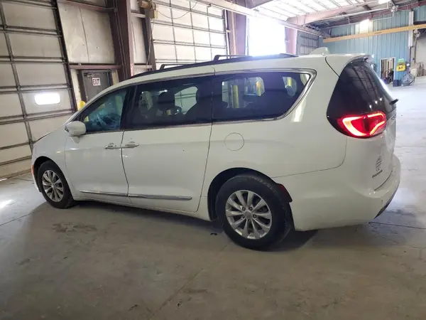 2C4RC1BGXHR763384 2017 CHRYSLER PACIFICA - Image 2