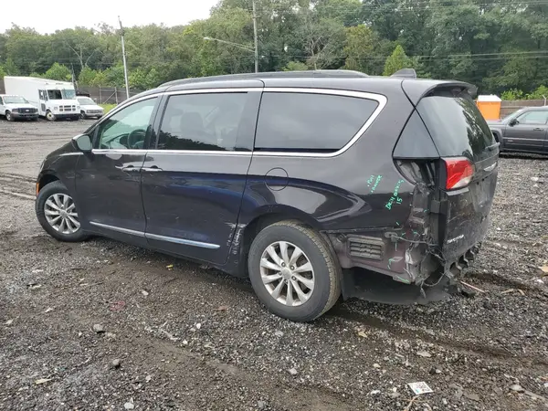 2C4RC1BGXHR788155 2017 CHRYSLER PACIFICA - Image 2