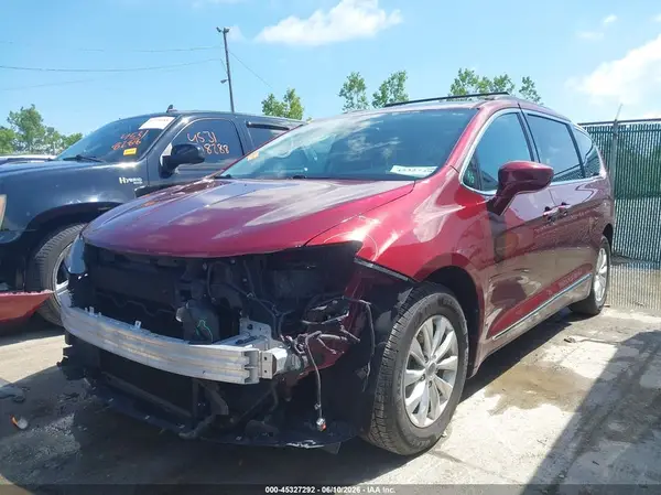 2C4RC1BGXHR788320 2017 CHRYSLER PACIFICA - Image 2