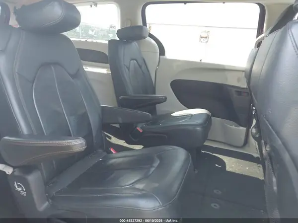 2C4RC1BGXHR788320 2017 CHRYSLER PACIFICA - Image 8
