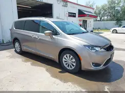 2C4RC1BGXHR788625 2017 CHRYSLER PACIFICA