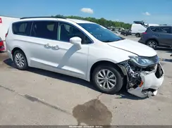 2C4RC1BGXHR794196 2017 CHRYSLER PACIFICA