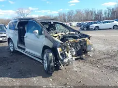 2C4RC1BGXHR794828 2017 CHRYSLER PACIFICA