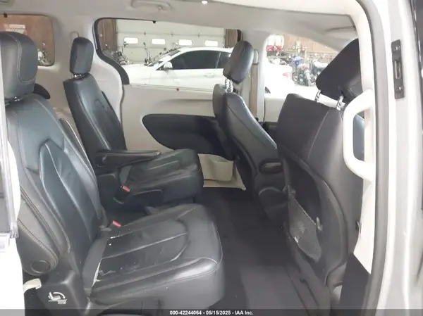 2C4RC1BGXHR795722 2017 CHRYSLER PACIFICA - Image 8