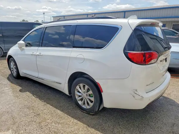 2C4RC1BGXHR804998 2017 CHRYSLER PACIFICA - Image 2