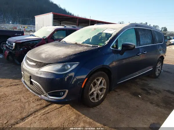 2C4RC1BGXHR809490 2017 CHRYSLER PACIFICA - Image 2