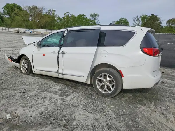 2C4RC1BGXHR810221 2017 CHRYSLER PACIFICA - Image 2