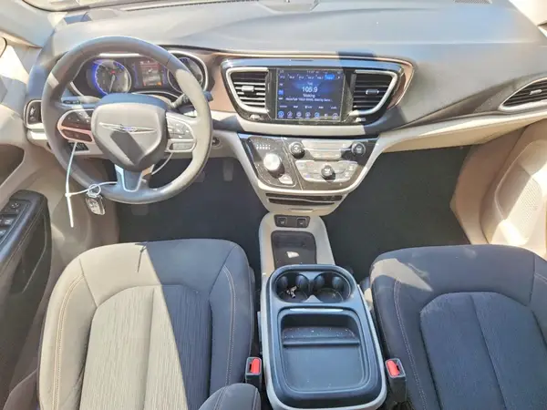 2C4RC1BGXHR811384 2017 CHRYSLER PACIFICA - Image 8