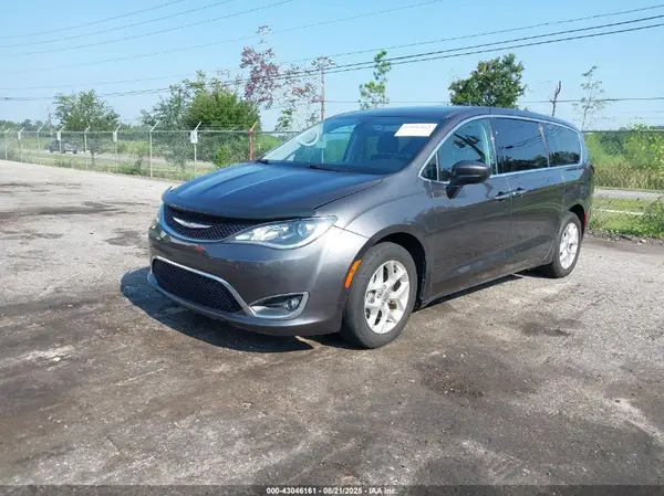 2C4RC1BGXHR816861 2017 CHRYSLER PACIFICA - Image 2
