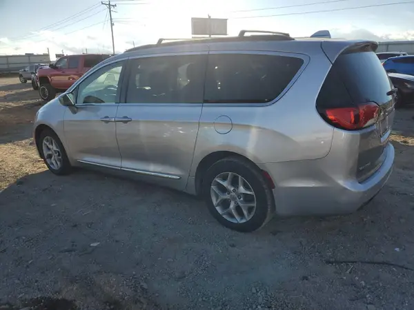2C4RC1BGXHR820229 2017 CHRYSLER PACIFICA - Image 2